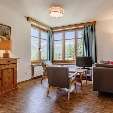 Tschuggenweg 10 Апартаменты *